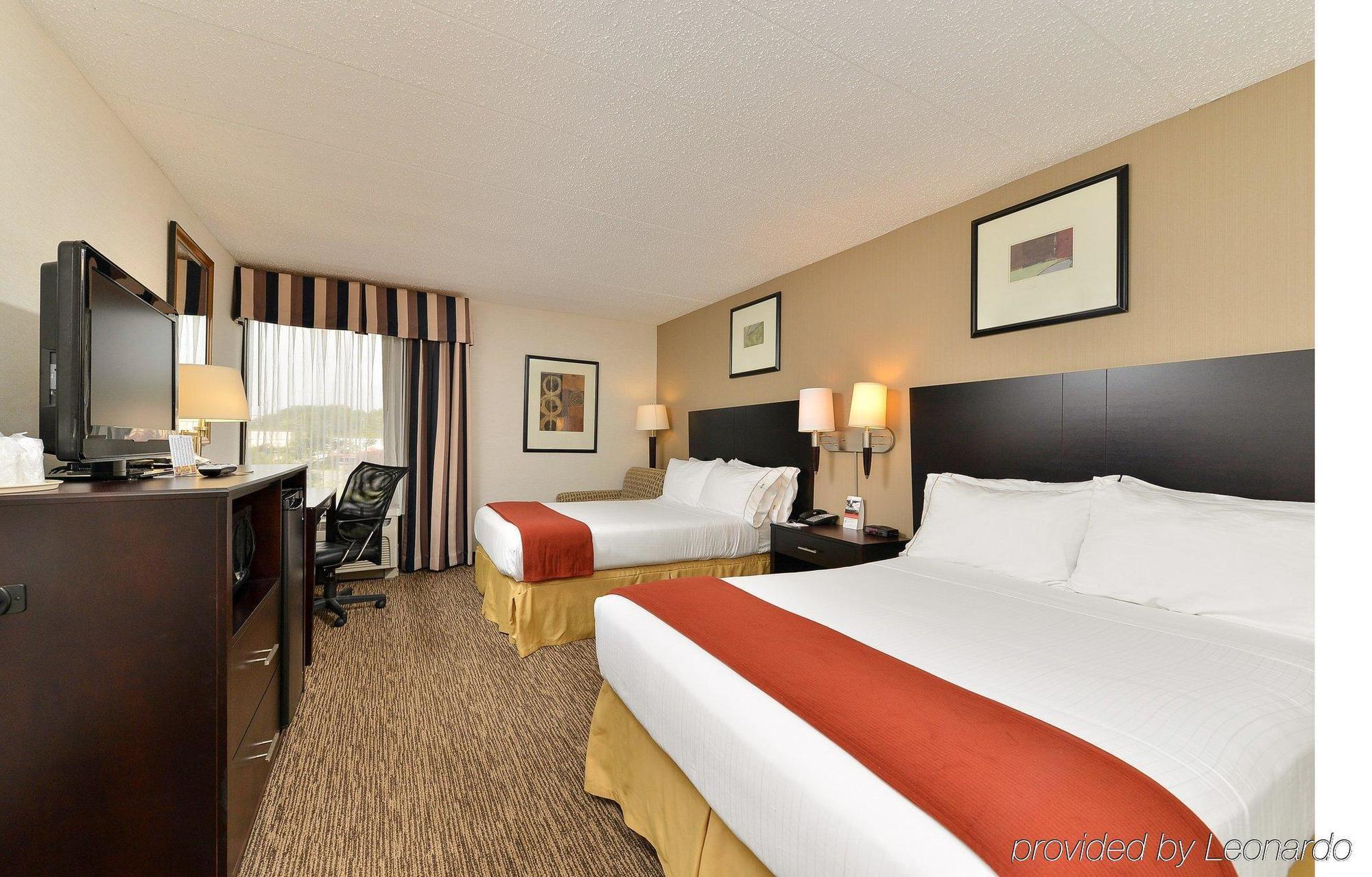 Holiday Inn Express Seaford-Route 13 Bagian luar foto