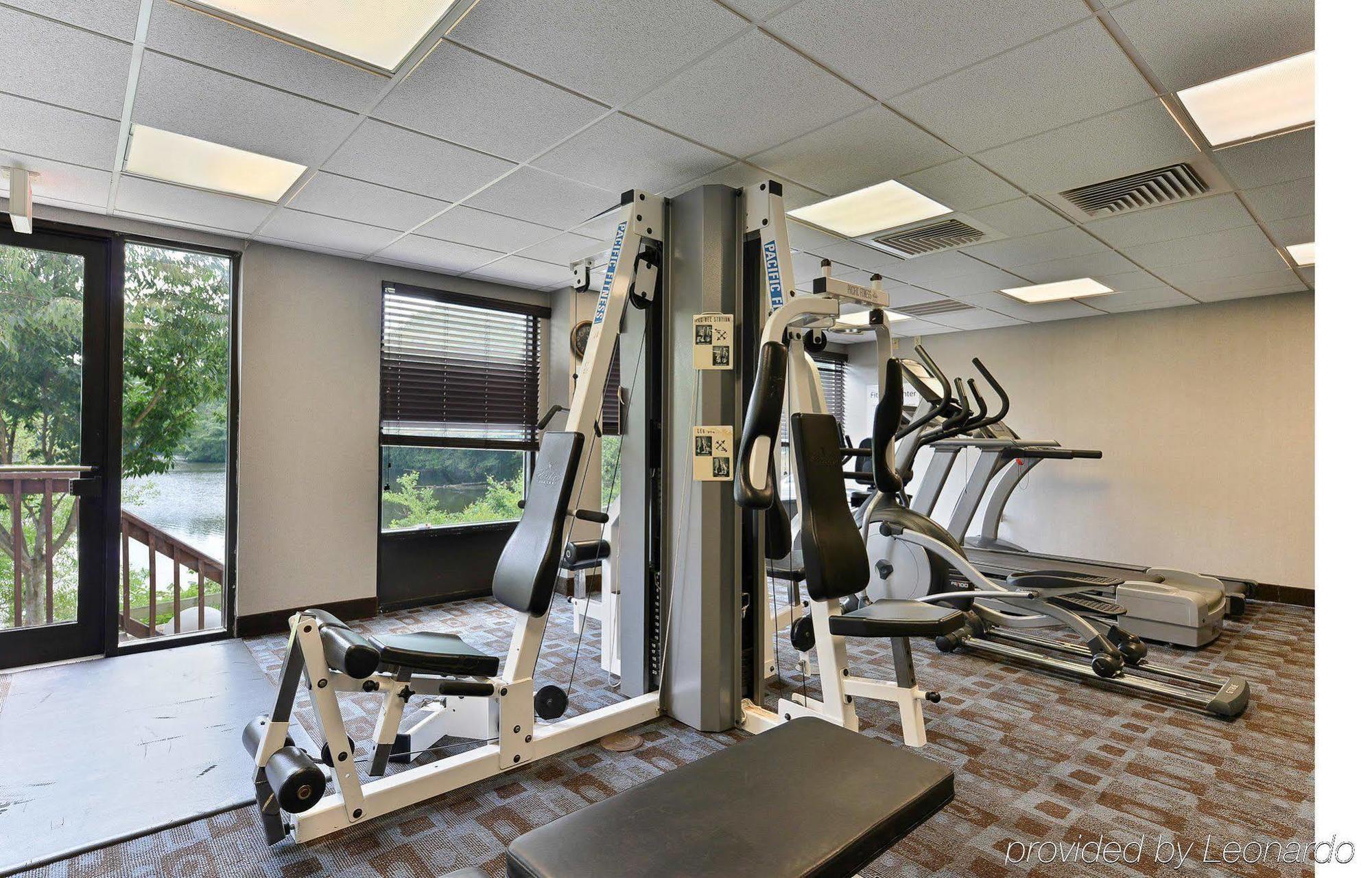 Holiday Inn Express Seaford-Route 13 Bagian luar foto