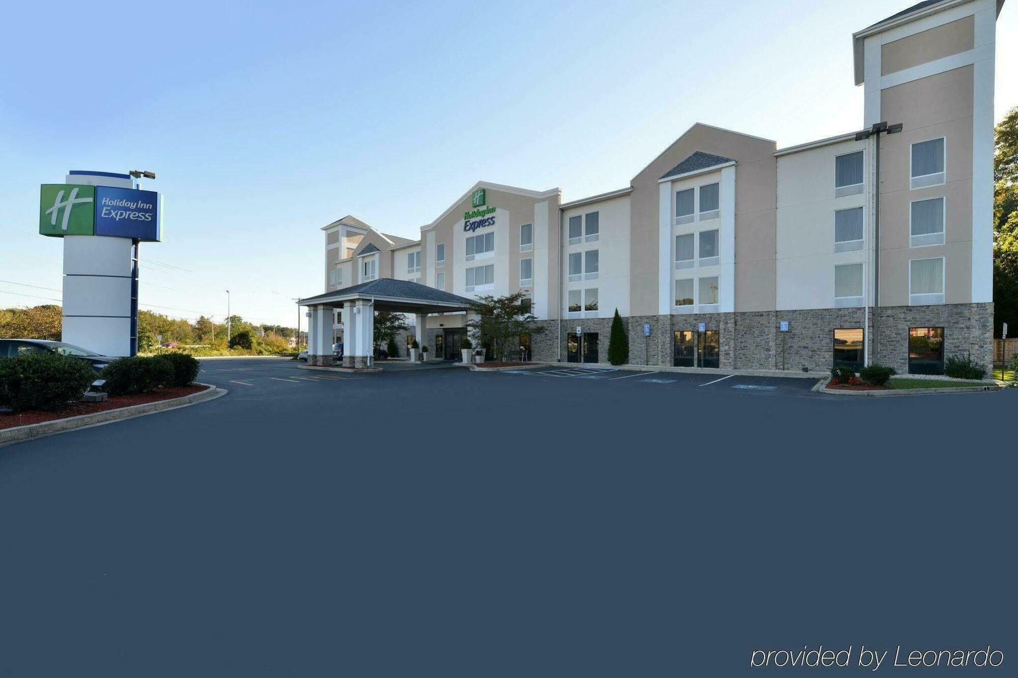 Holiday Inn Express Seaford-Route 13 Bagian luar foto